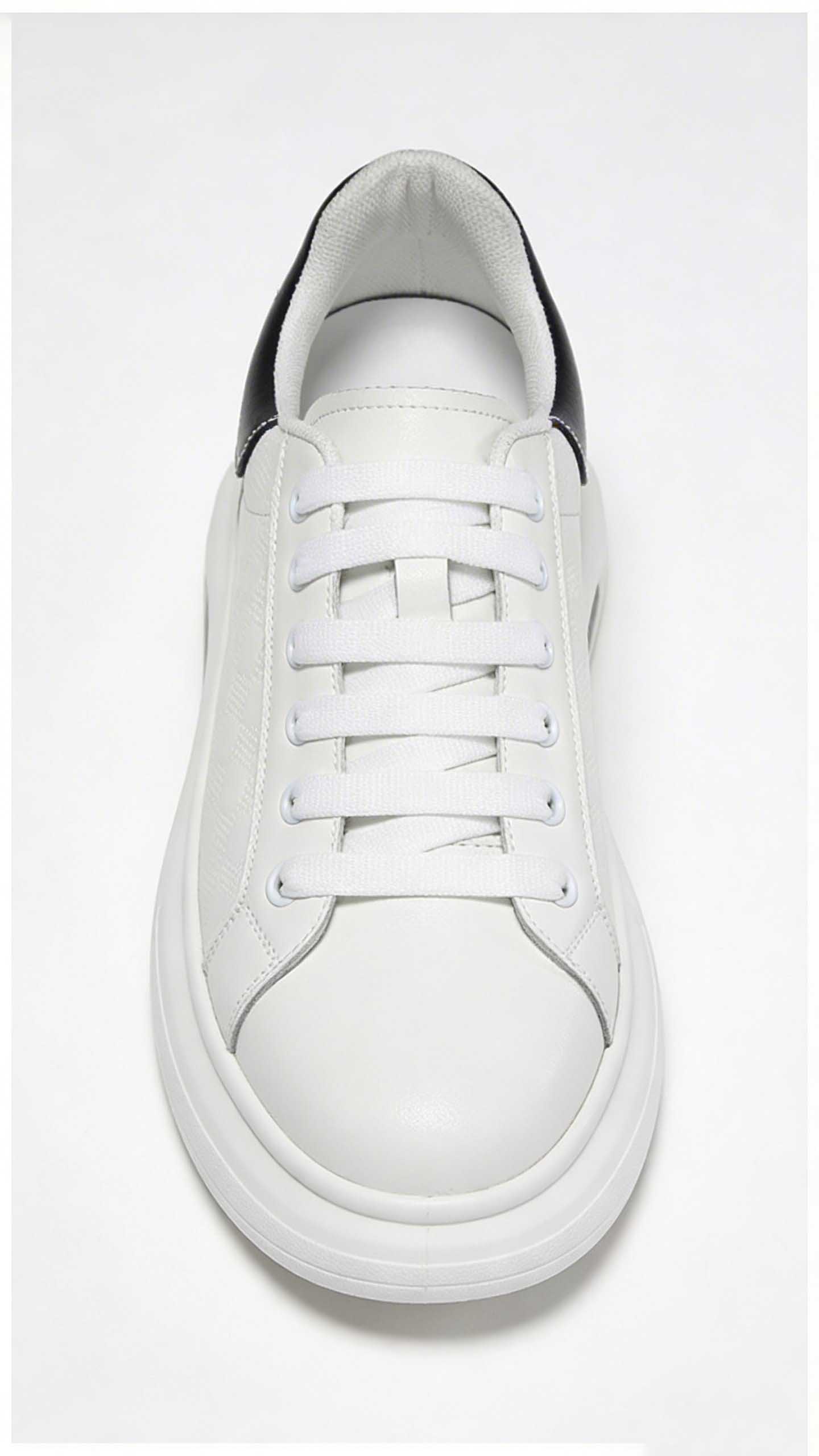 Giày sneaker tăng chiều cao nam cao như siêu mẫu (5–16cm) giúp bạn nổi bật giữa đám đông.